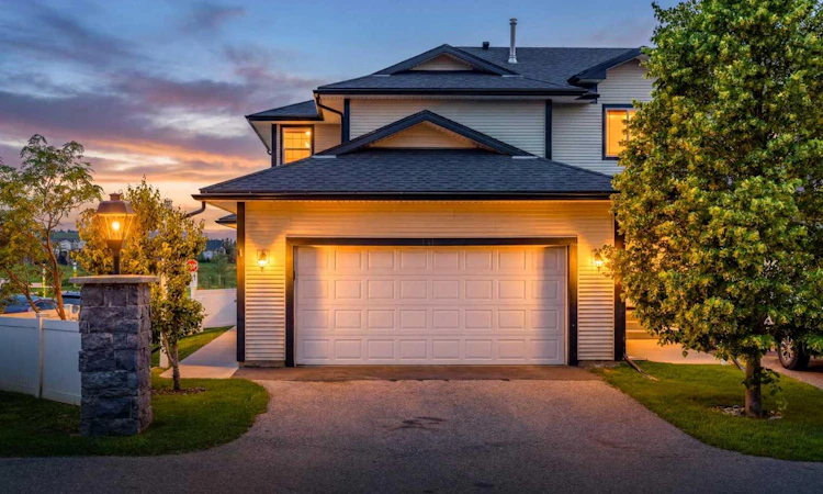 1-12 Silver Creek Boulevard NW