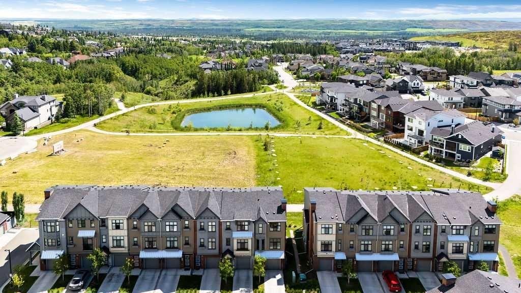 86 Spring Willow Close SW, Calgary, AB, T3H 6E8