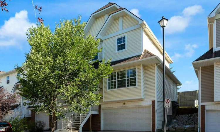 109 Tuscany Springs Gardens NW