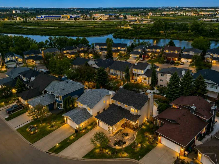 256 Riverside Mews SE, Calgary, AB, T2C 3Y8 - 6