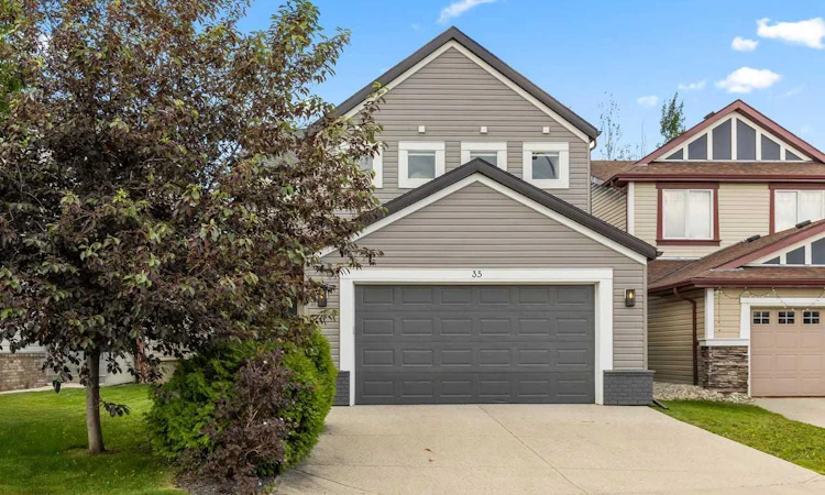 35 Copperleaf Crescent SE