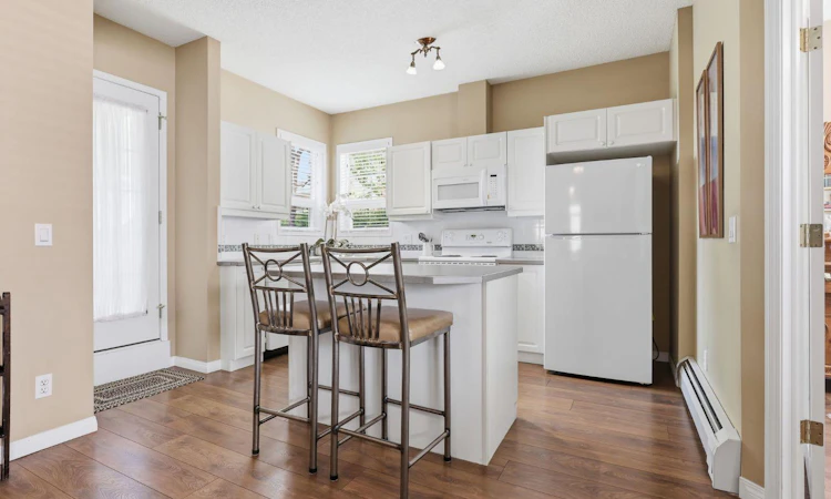 1101-14645 6 Street SW