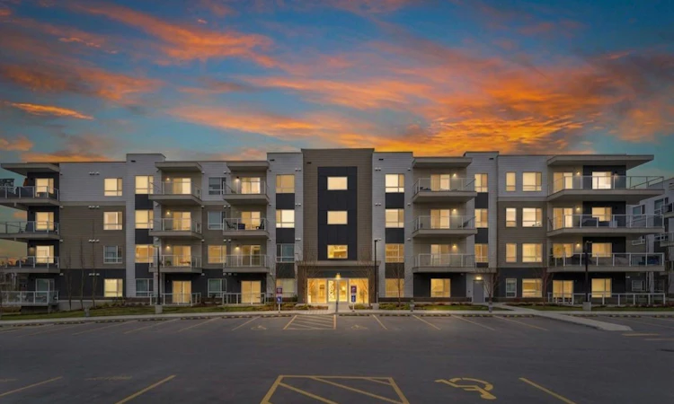 3201-220 Seton Grove SE