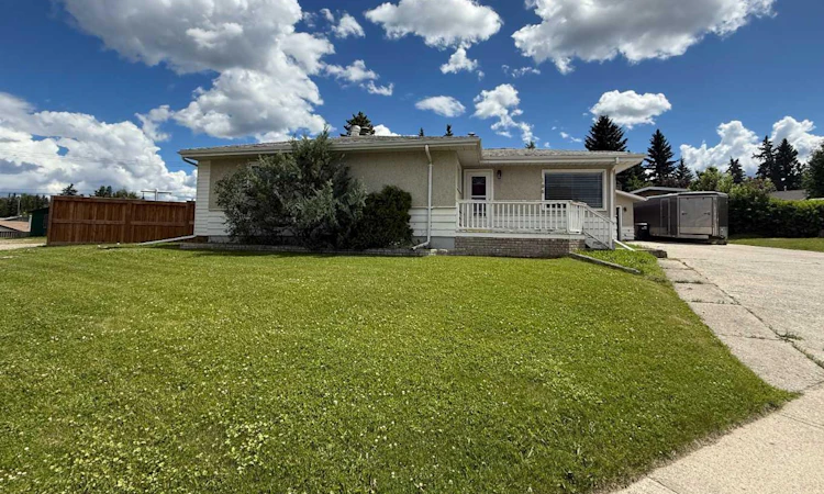 106 Sunwapta Drive