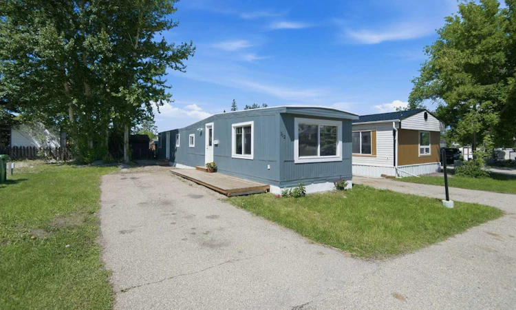 112-6834 59 Avenue