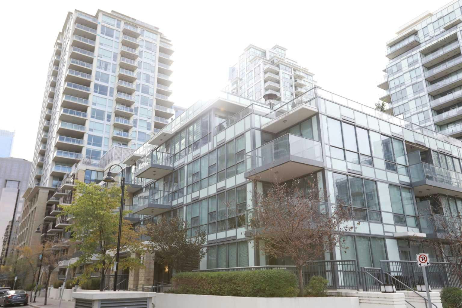 304-51 Waterfront Mews SW, Calgary, AB, T2P 0X3