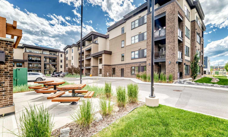3407-80 Greenbriar Place NW