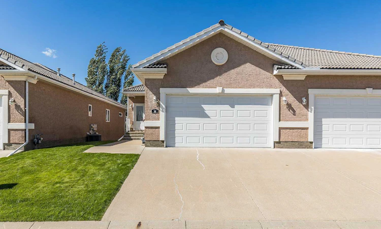 18 Ranchlands Lane NE
