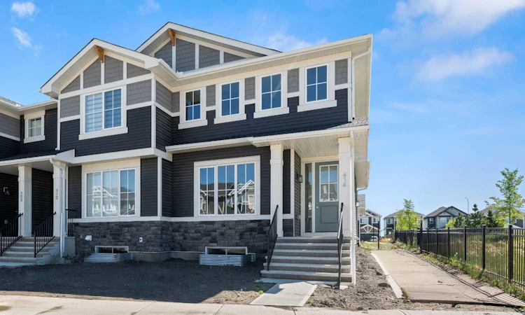 416 Sora Boulevard SE