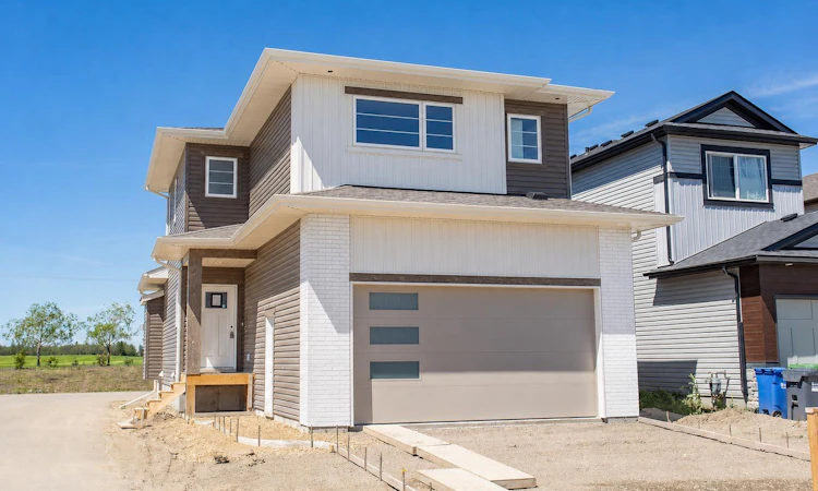 60 Emmett Crescent