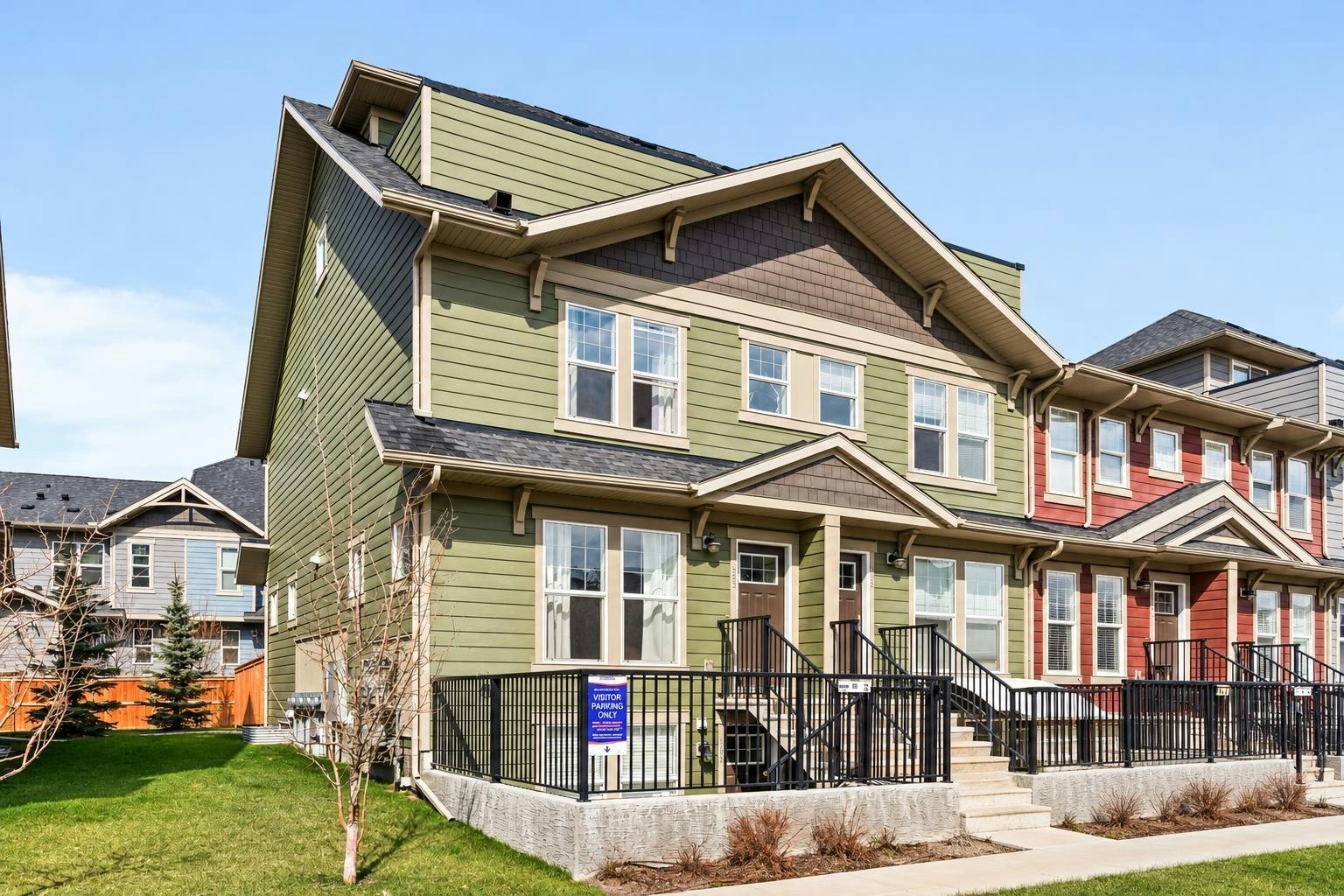 463 Cranbrook Square SE, Calgary, AB, T3M 3E3