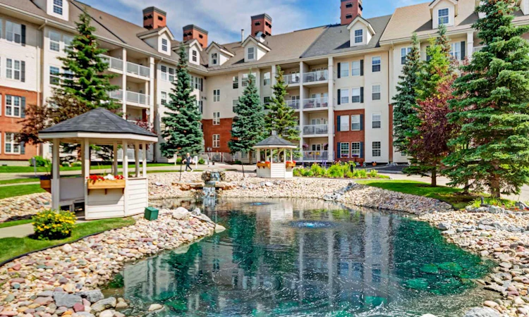 2262-151 Country Village Road NE