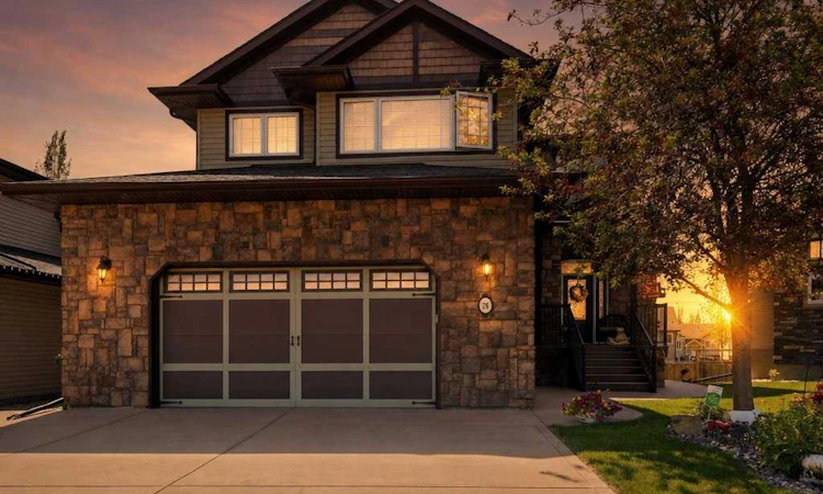 28 Oakdale Place