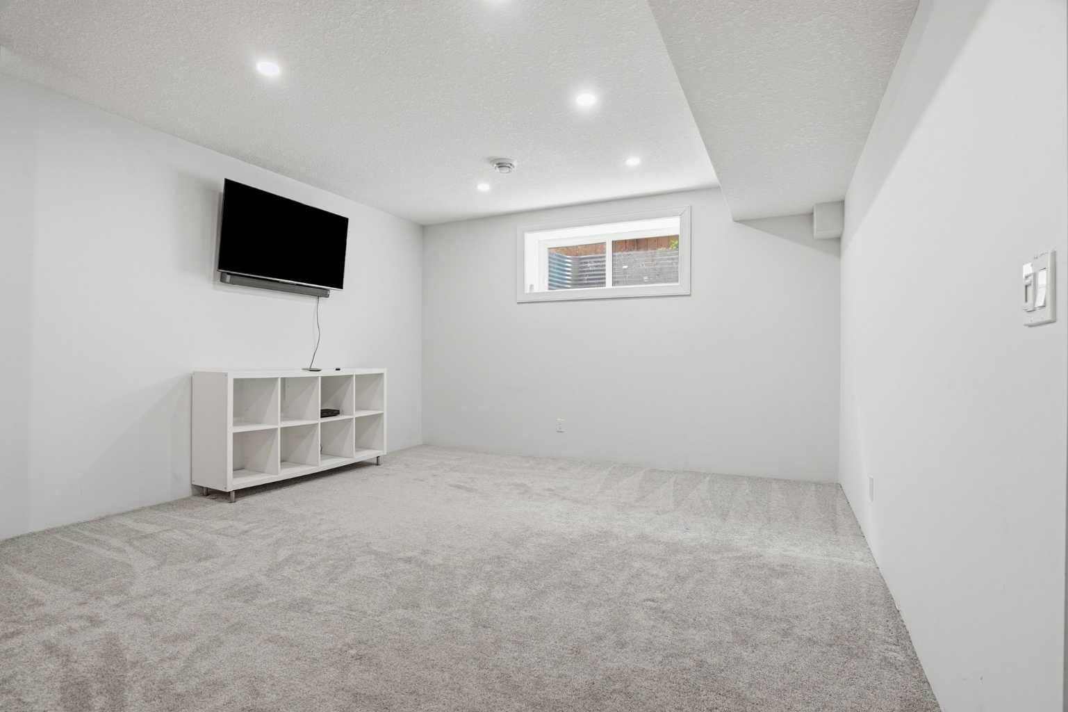 110 Drake Landing Gardens, Okotoks, AB, T1S 0P9 - 40