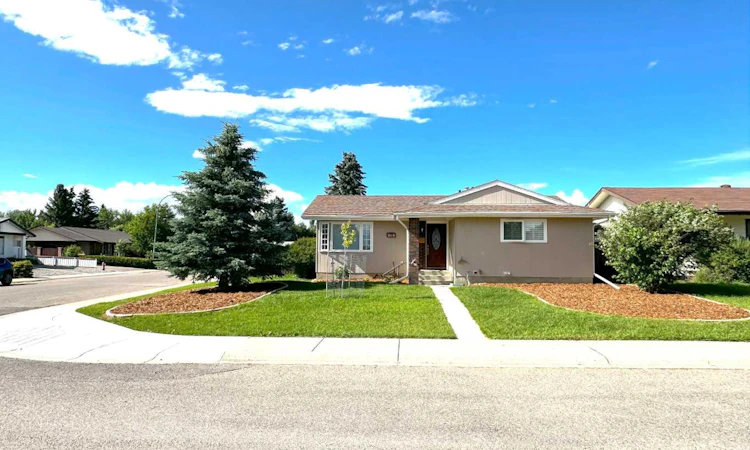 129 Greenview Close N