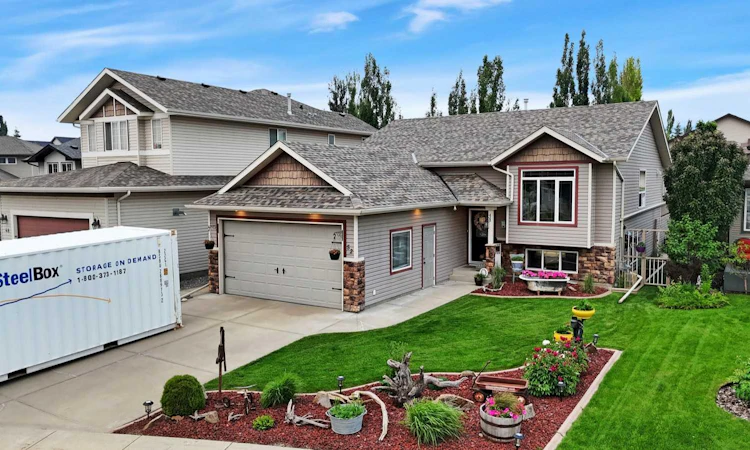 52 Irving Crescent