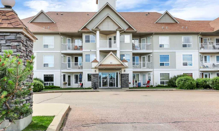 111-60 Jacobs Close