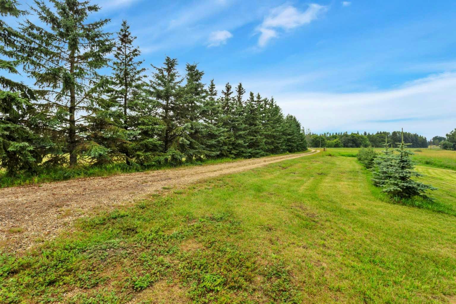 41113 Range Road 263, Lacombe, AB, T4L 0A1