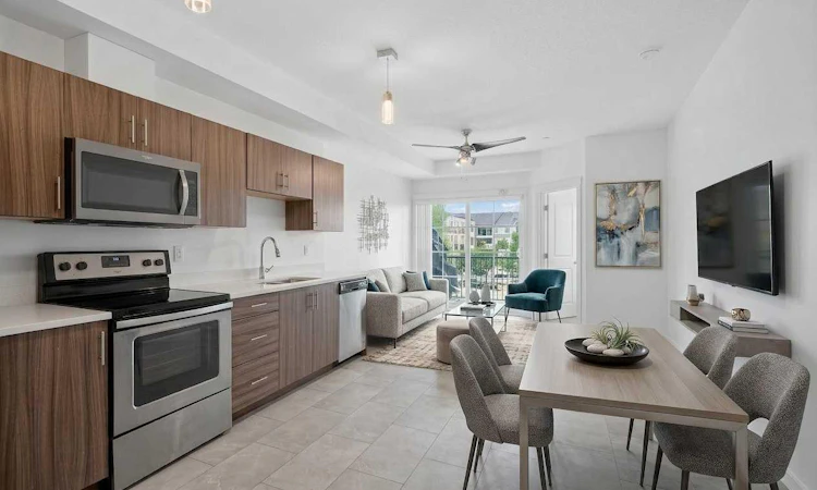 2313-215 Legacy Boulevard SE