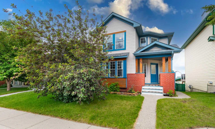 40 Hidden Point NW