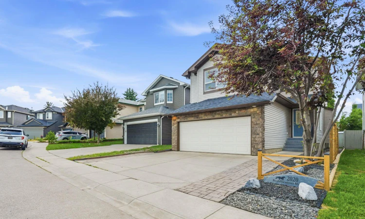 2020 Bridlemeadows Manor SW