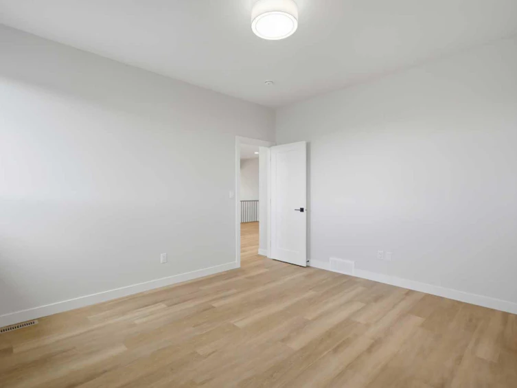 46 Tagish Avenue, Red Deer, AB, T4P 0Y7 - 25
