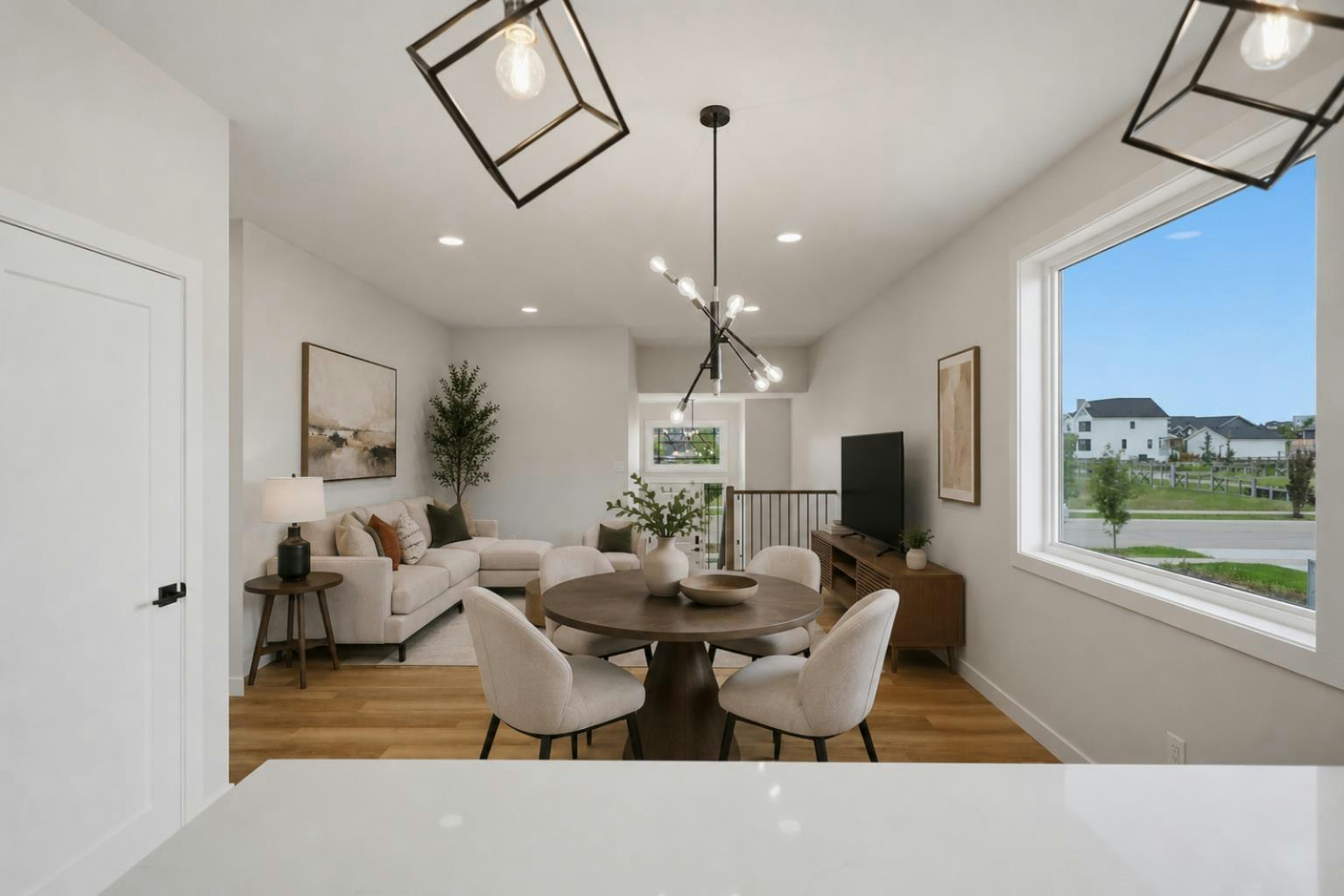 46 Tagish Avenue, Red Deer, AB, T4P 0Y7 - 8