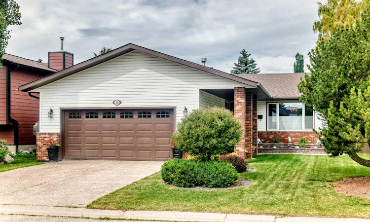 39 Deer Run Place SE