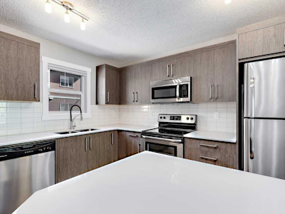 606-1225 Kings Heights Way SE - 5
