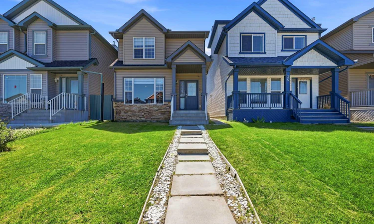 33 Saddlecrest Close NE