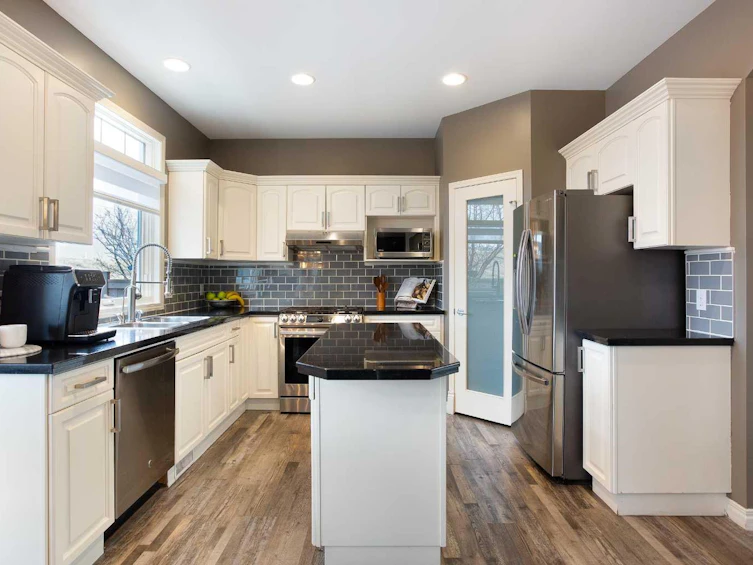 90 Discovery Ridge Road SW, Calgary, AB, T3H 4R4 - 9