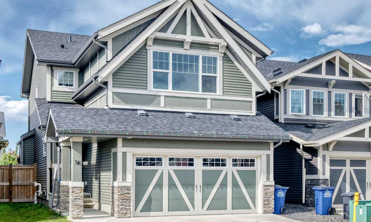 16 Sunrise Crescent