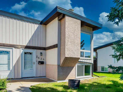 2634 Oakmoor Drive SW - 2