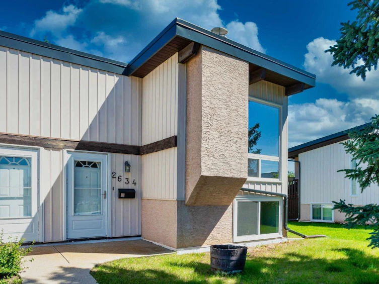 2634 Oakmoor Drive SW, Calgary, AB, T2V 4E7 - 2