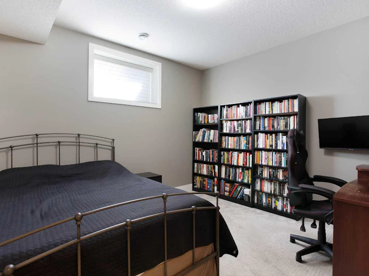 434 22 Avenue NW, Calgary, AB, T2M 1N3 - 22