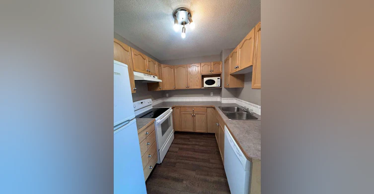15 Blackfoot Boulevard W, Lethbridge, AB, T1K 7N7 - 7