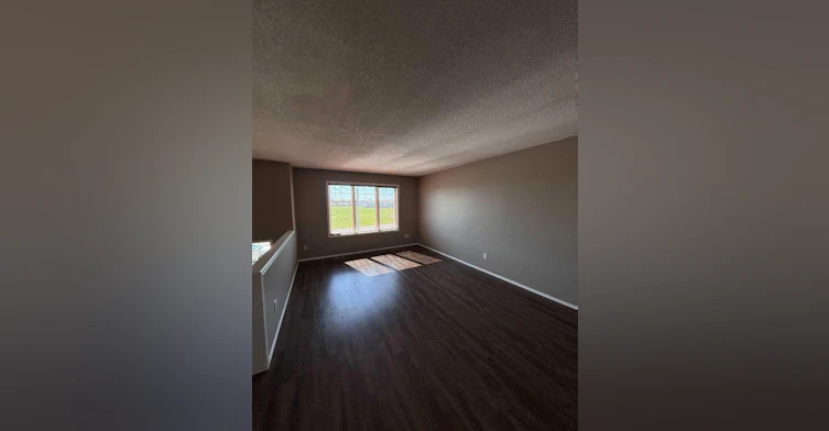 15 Blackfoot Boulevard W, Lethbridge, AB, T1K 7N7 - 5