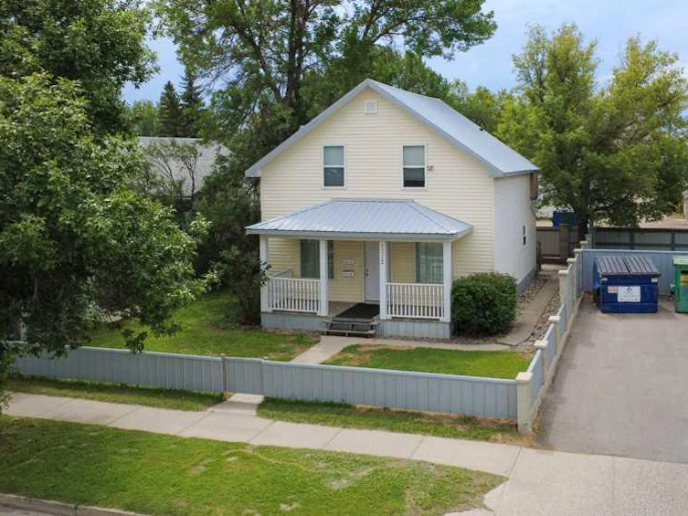 1312 4 Avenue N, Lethbridge, AB, T1H 0L2 - 32