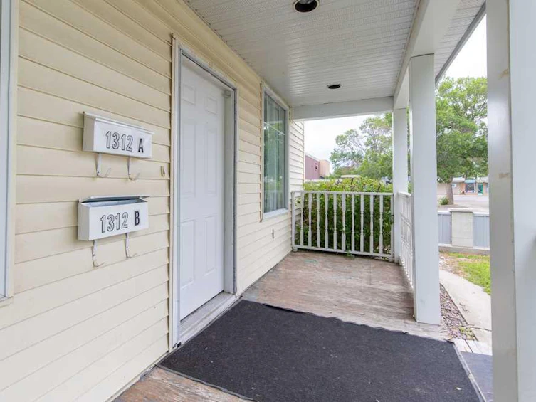 1312 4 Avenue N, Lethbridge, AB, T1H 0L2 - 6