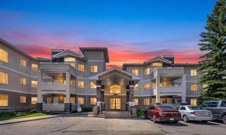 209-26 Country Hills View NW