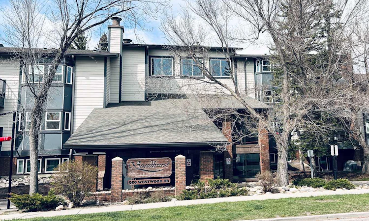 114-550 Westwood Drive SW