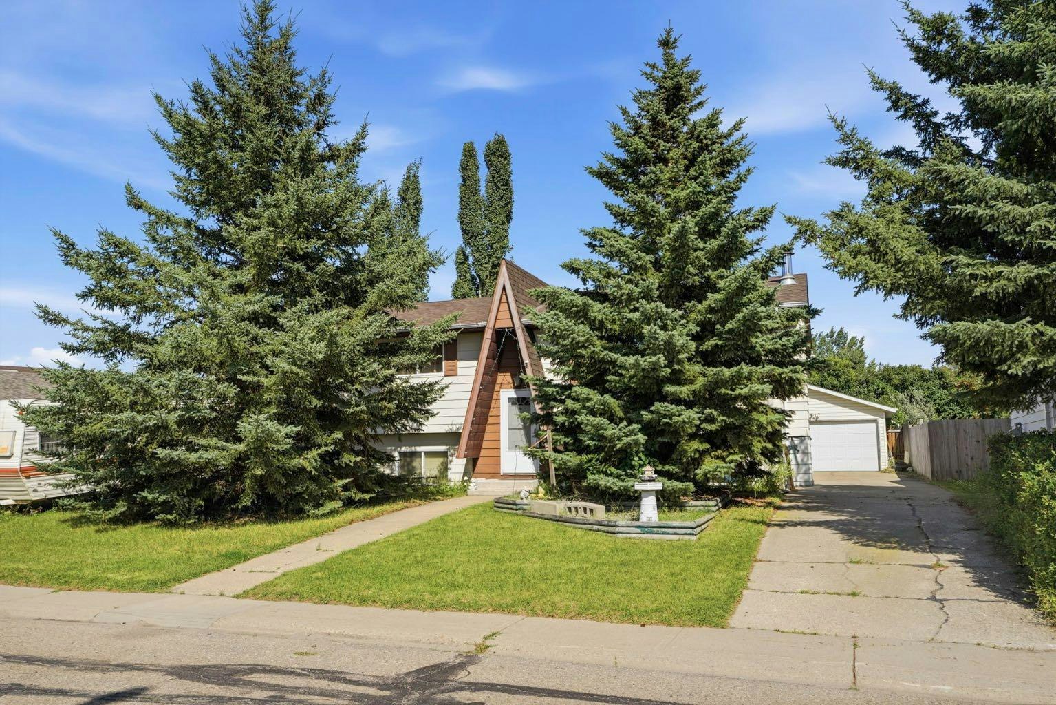 4420 57 Avenue, Innisfail, AB, T4G 1K9