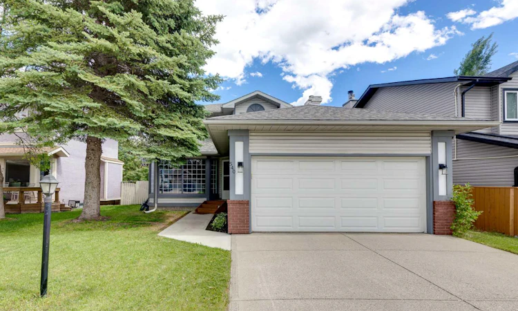540 Shawinigan Drive SW