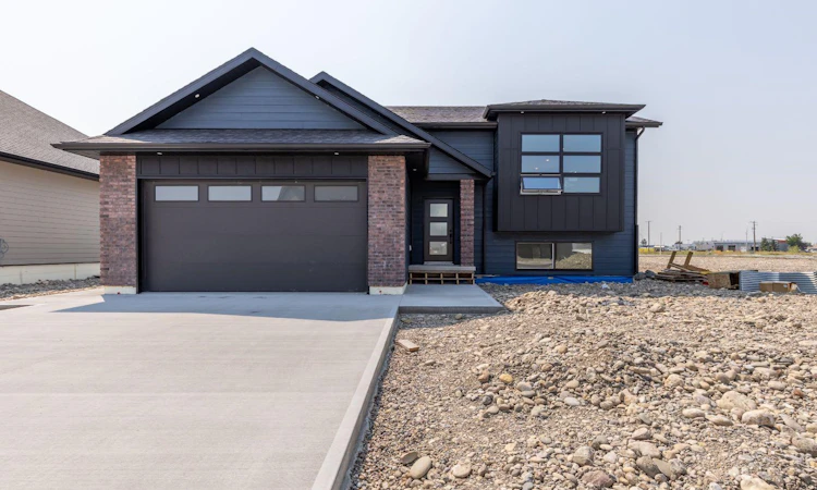902 Willow Lane