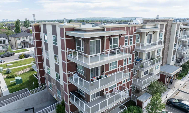 402-300 Harvest Hills Place NE