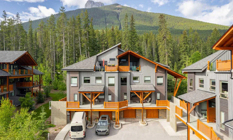 503H-3000 Stewart Creek Drive