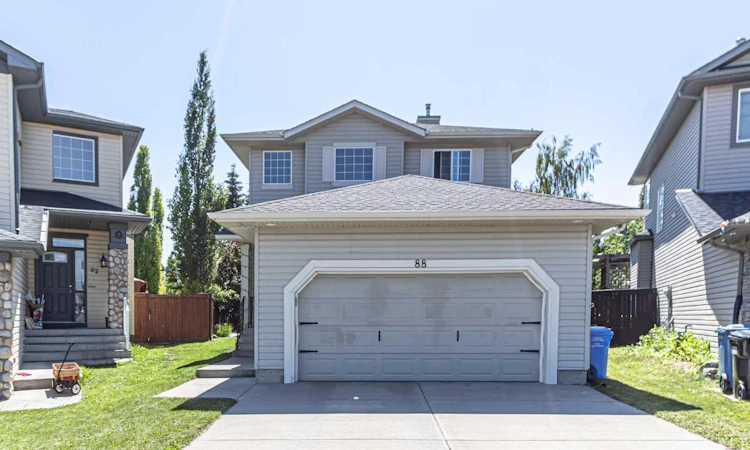 88 Tuscany Ravine Crescent Nw