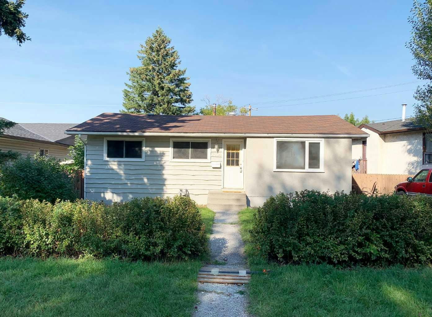 7804 34 Avenue NW, Calgary, AB, T3B 1P3