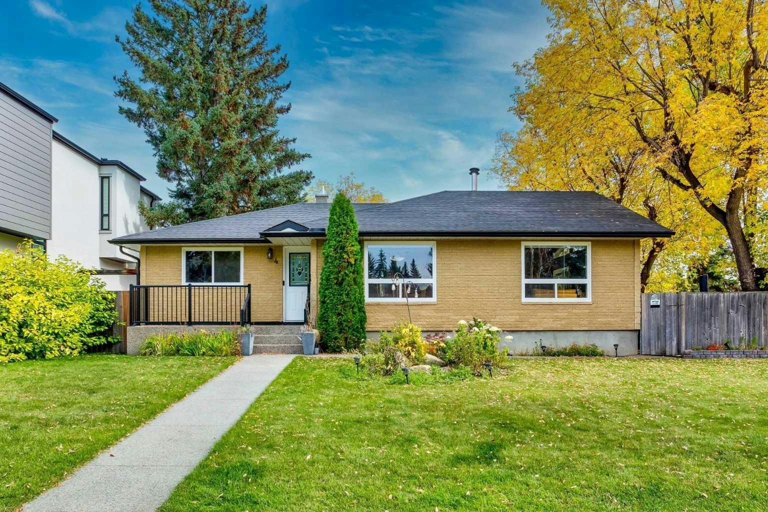 4 Wildwood Drive SW - 2