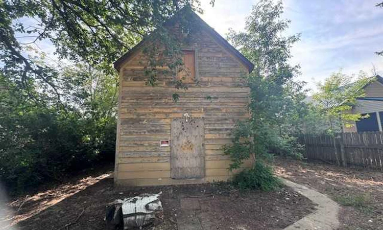 508 Centre Street